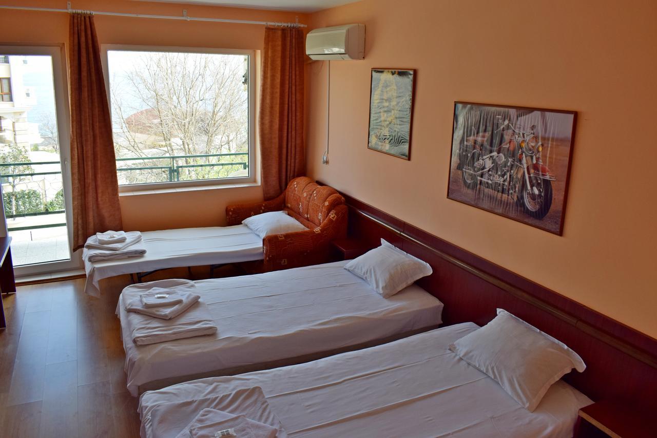Royal Hostel Варна Екстериор снимка
